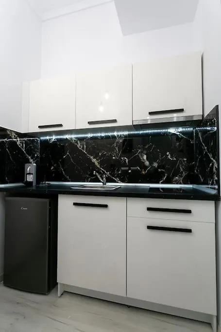 Apartmán Μarble Suite. 40Sqm Center. Gas Heating. Private Entrance.Secured24H Soluň