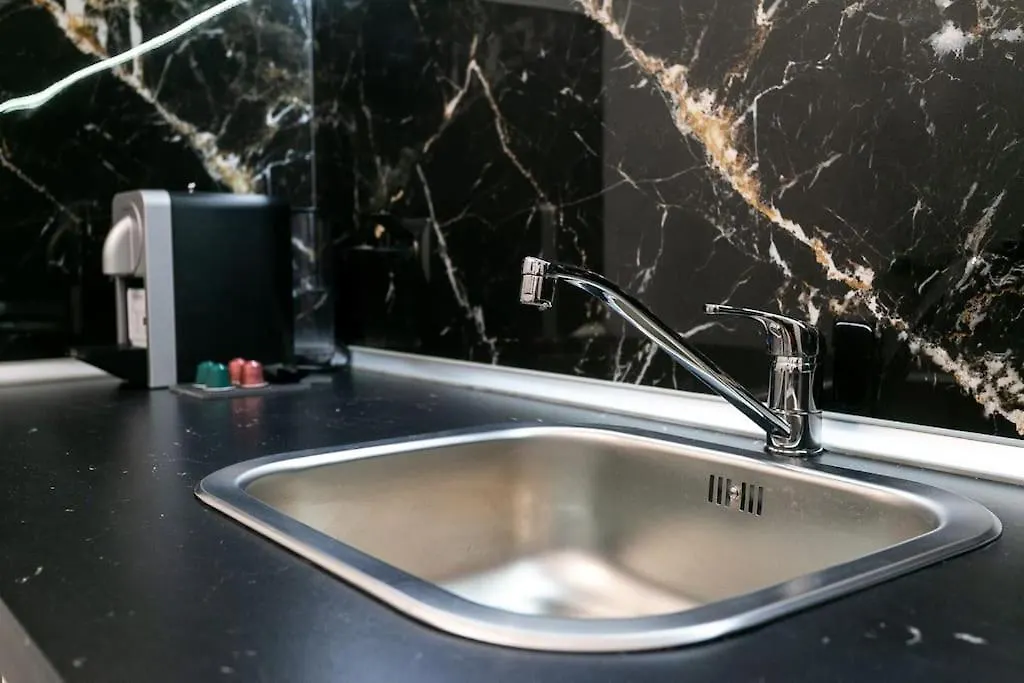 Μarble Suite. 40Sqm Center. Gas Heating. Private Entrance.Secured24H Thessalonique 0*,  Grèce