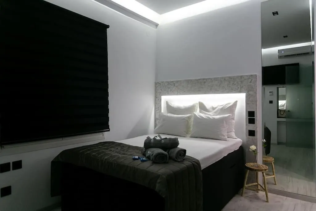 Appartement Μarble Suite. 40Sqm Center. Gas Heating. Private Entrance.Secured24H Thessalonique